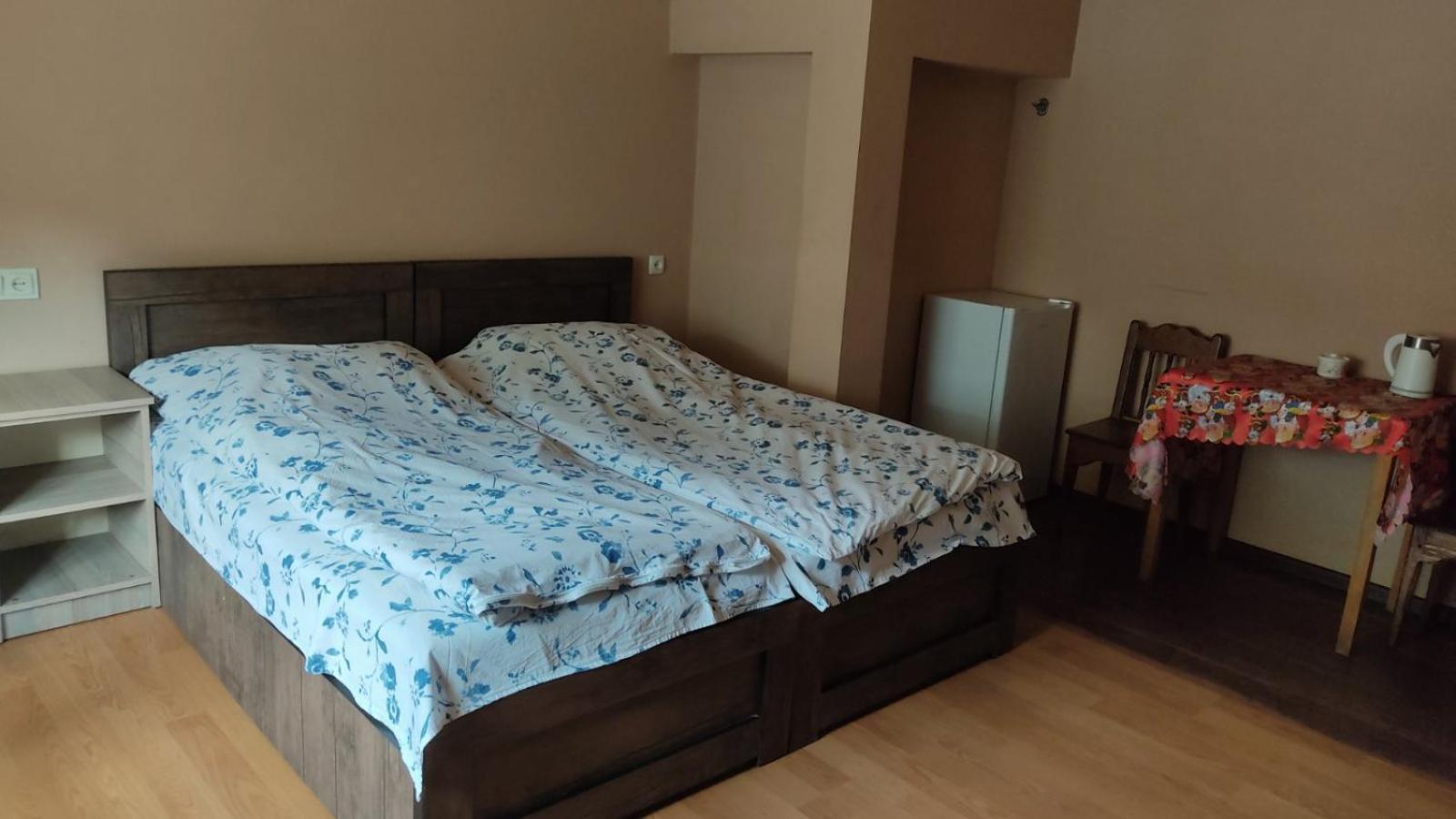 Guesthouse Mabu - 4 Newly Built Rooms In The Heart Of 메스티아 외부 사진