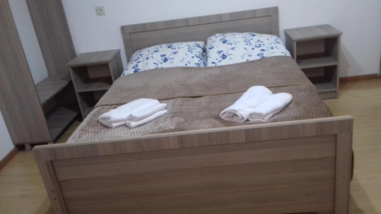 Guesthouse Mabu - 4 Newly Built Rooms In The Heart Of 메스티아 외부 사진